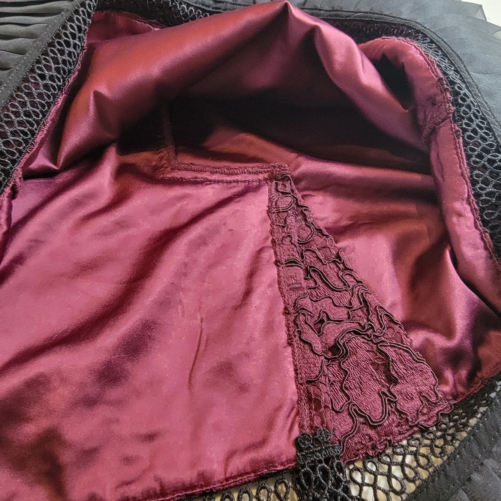 Alexis Lace Midi Skirt Pleated Hem Romantic Coquette Size Small burgandy & black - Picture 5 of 12